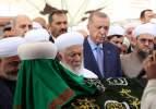 Cumhurbaşkanı Erdoğan, Mahmut Ustaosmanoğlu'nun cenazesine omuz verdi