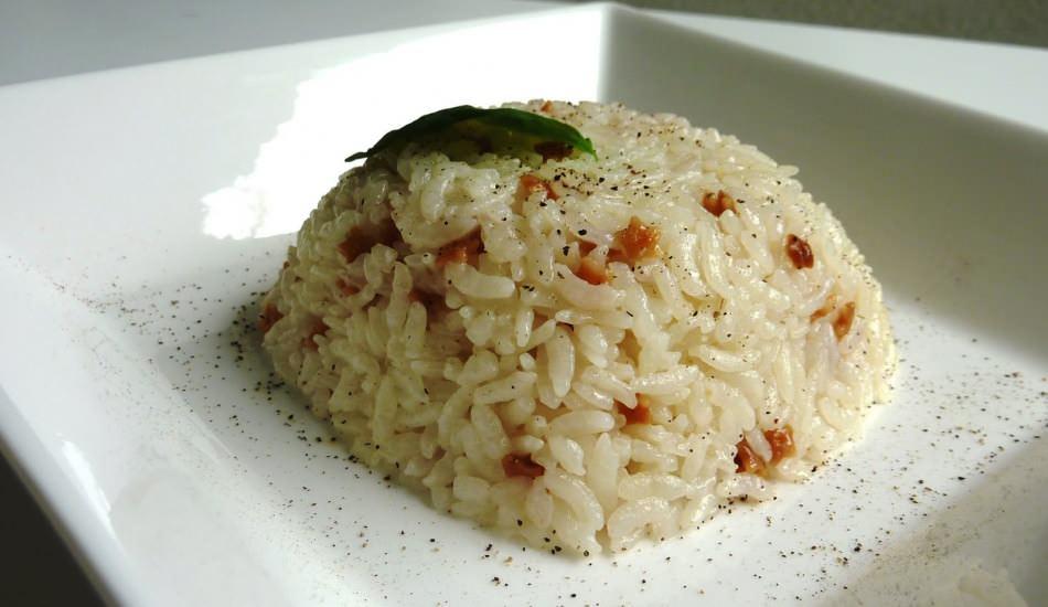 en_kolay_tereyagli_pilav_nasil_yapilir_mis_gibi_kokan_tereyagli_pilav_tarifi_1604573325_2245.jpg
