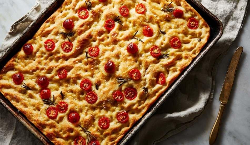 focaccia_nedir_ve_en_kolay_focaccia_nasil_yapilir_evde_focaccia_yapmanin_puf_noktalari_1608293262_2215.jpg