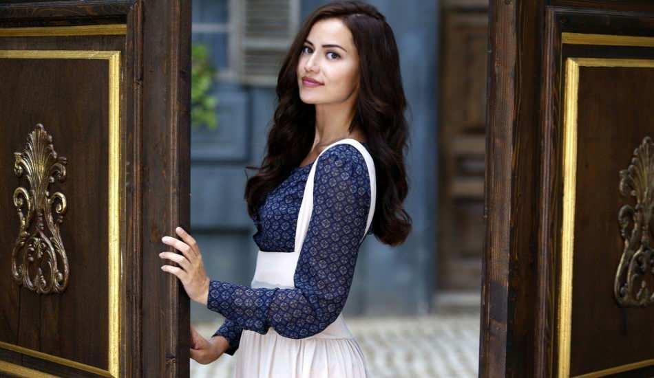 listeye_giren_tek_turk_fahriye_evcen_oldu_1611734283_09.jpg