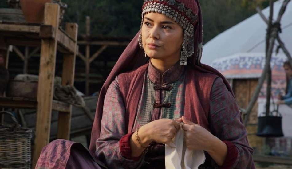 kurulus_osmanin_lenasi_seray_kayadan_dogum_gununde_bagis_jesti_seray_kaya_kimdir_1612253346_1226.jpg