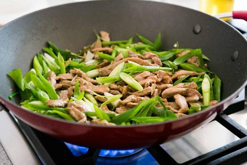 wok tava nasıl kullanılır