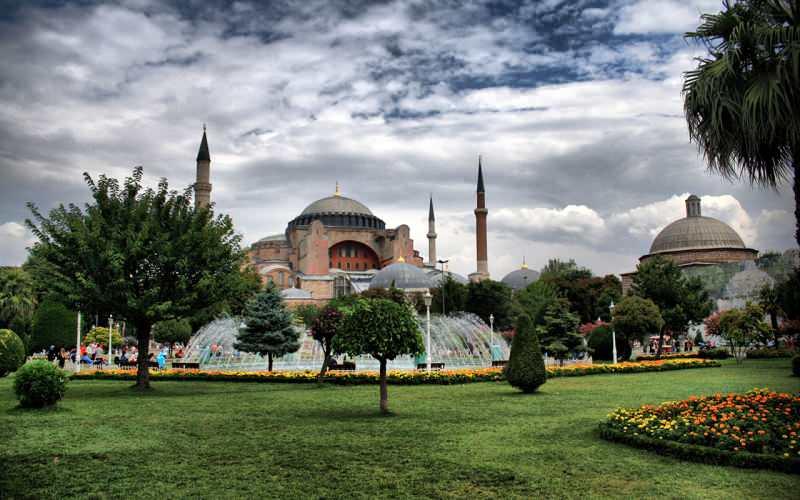 İstanbul'un tarihe öneme sahip en güzel camiileri