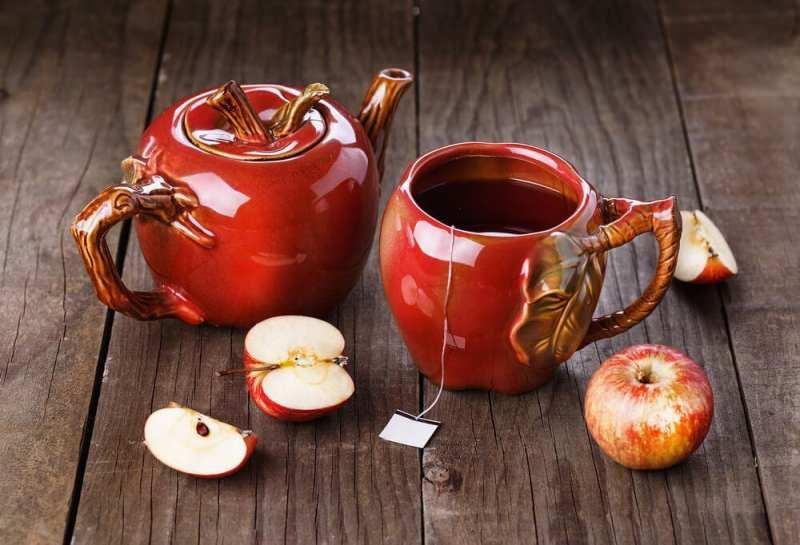 elma kabuklarından yapılan elma çayı daha faydalıdır.