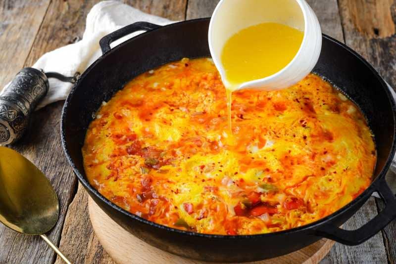 Diyette Kahvaltılık menemen nasıl yapılır? Yağsız ve tuzsuz az kalorili menemen tarifi