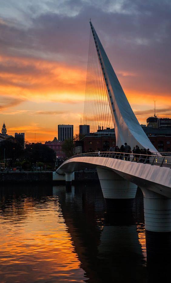 Güzel havalar şehri: Buenos Aires'te gezilecek yerler!