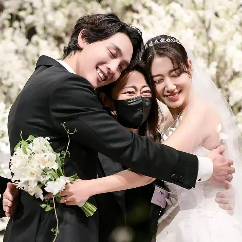 park shin hye evlendi