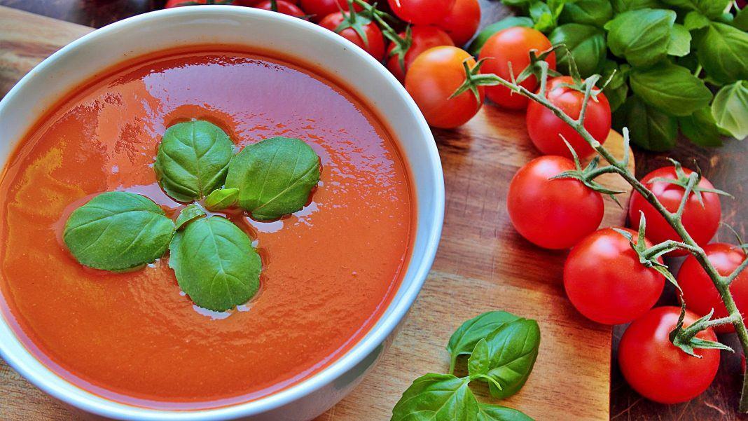 kıvamı yoğun domates çorbası