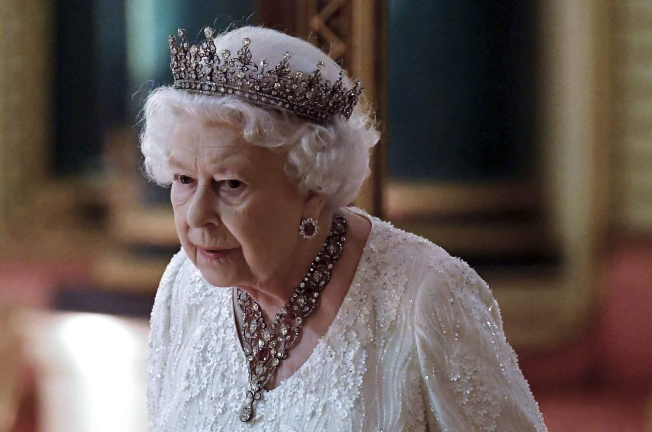 İngiltere Kraliçesi II.Elizabeth koronavirüse yakalandı