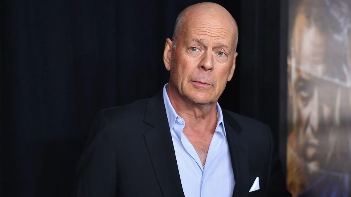 Afazi hastalığıyla gayret eden Bruce Willis'in demans hastalığına yakalandığı ortaya çıktı! 12