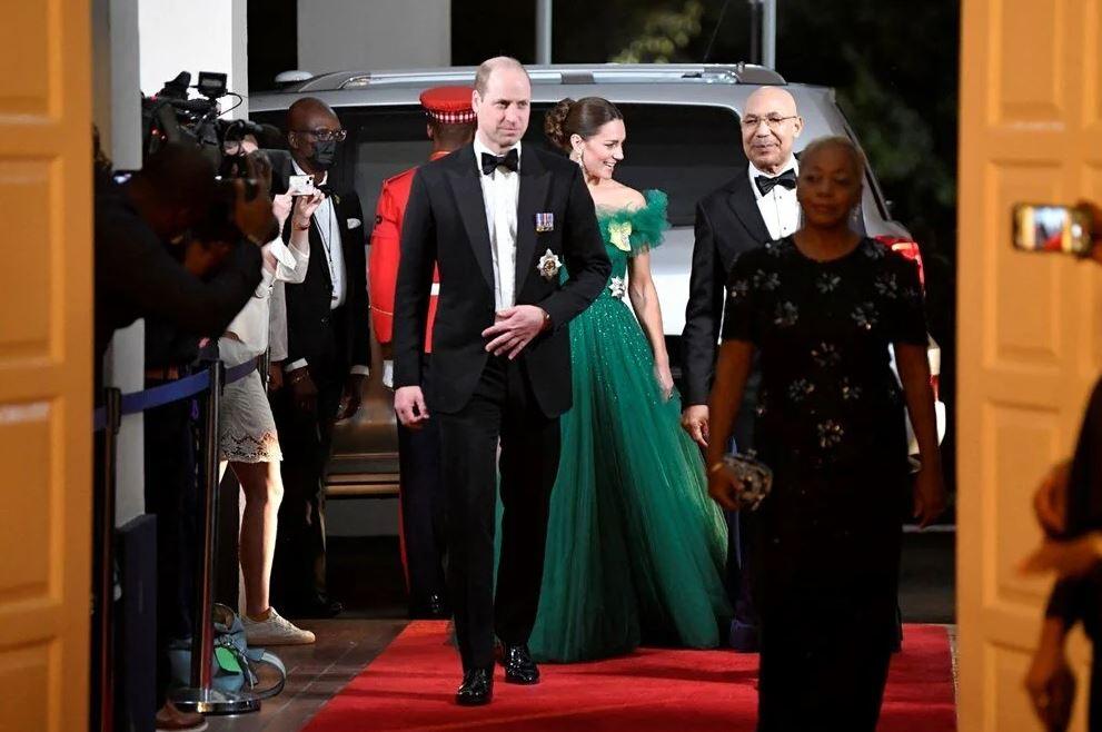 Prens William ve Kate Middleton Karayip Turu