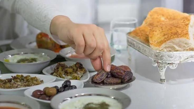 1 bardak su ile zeytin ya da hurma