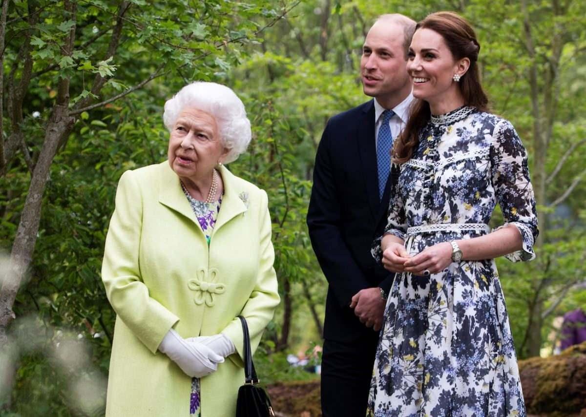 Kraliçe II. Elizabeth, Prens William ve eşi Kate Middleton 