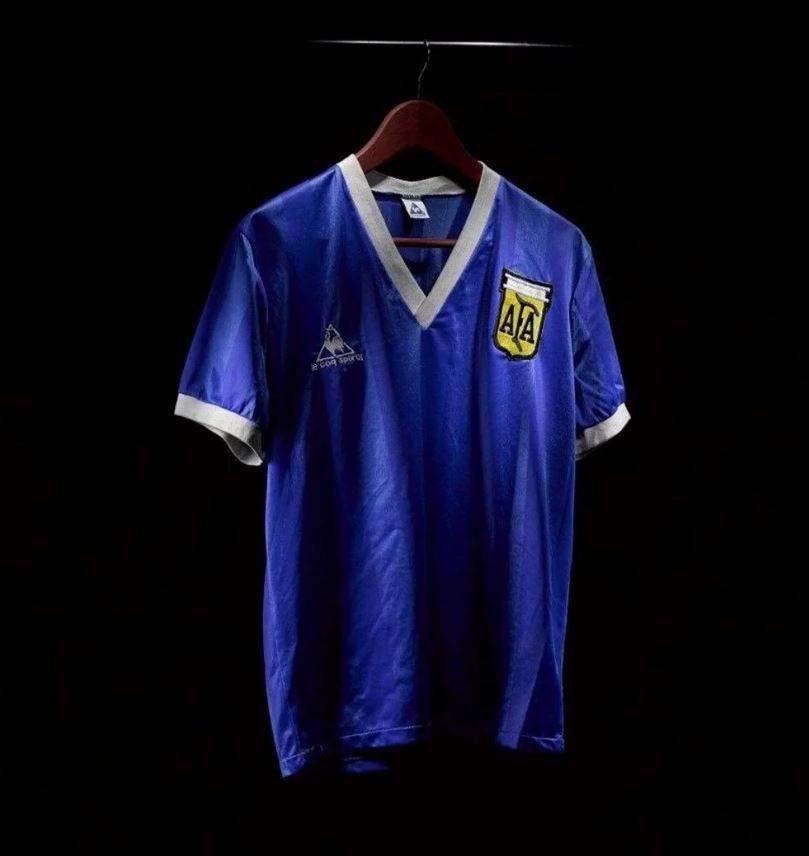 1986 dünya kupası çeyrek finalinde Maradonanın giydiği forma