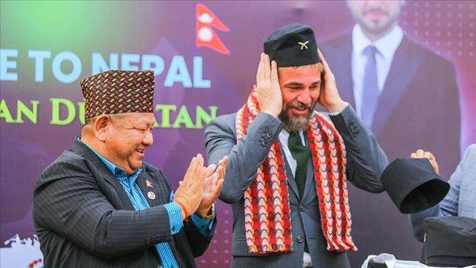 Engin Altan Düzyatan Ramazan Bayramında Nepale gitti