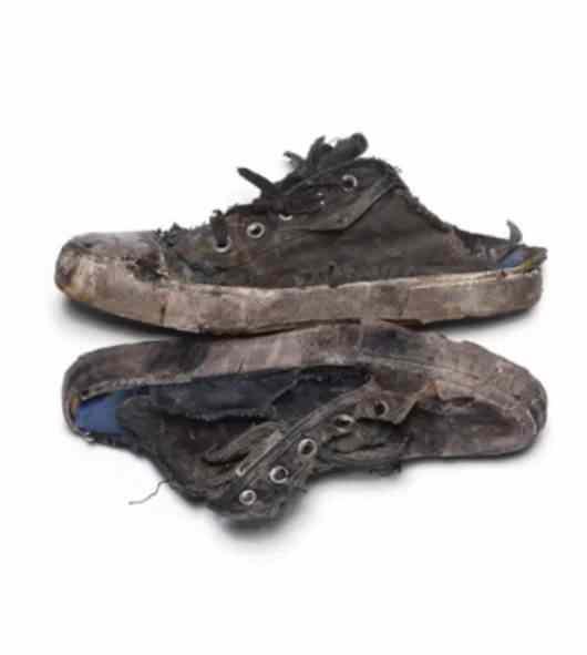 Balenciaganın aşırı eski görünümlü ayakkabıları