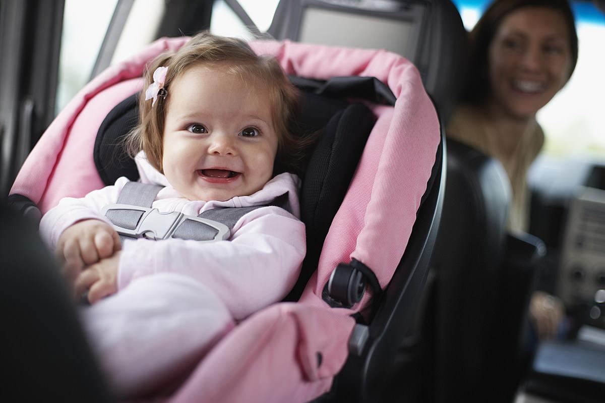 Bebekler kaç aylıkken arabayla uzun yolculuk yapar? Bebeklerle araba  yolculuğuna nasıl çıkılır - Bebek Haberleri