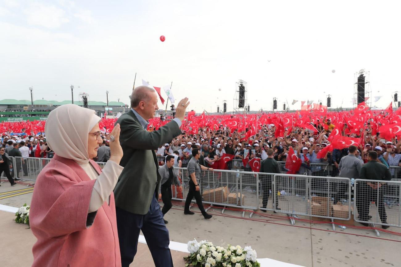 İstanbulun Fethi kutlamalarına yüzbinlerce kişi akın etti