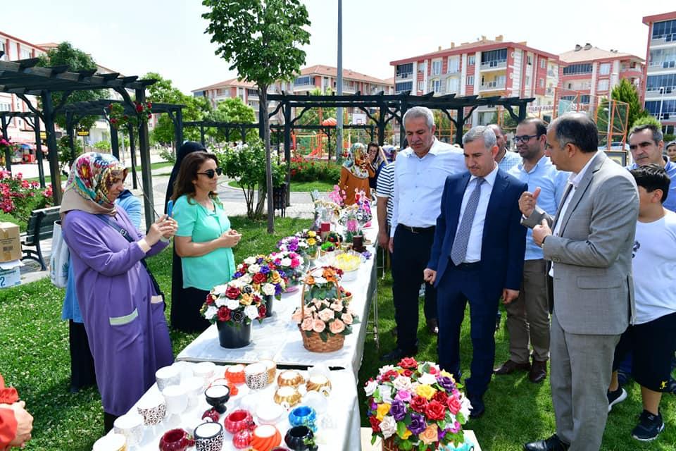 Yeşilyurt Belediyesi Kültür ve Sanat Merkezinde kültür ve sanat sergisi düzenlendi