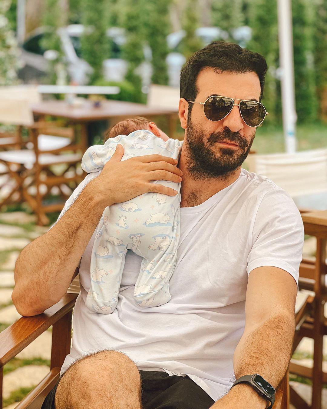 İsmail Demirci ve Hande Soral çifti Ali bebeğin 1. ayını kutladı