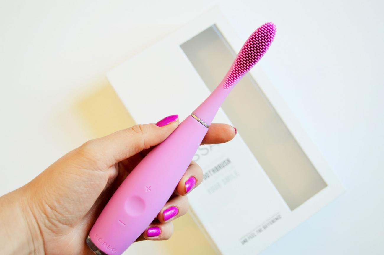 Foreo Issa silikon sonik diş fırçası pink