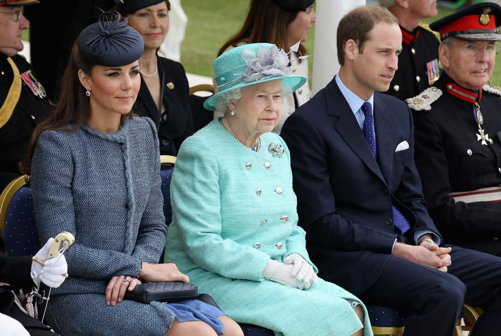Prens William, eşi Kate Middleton ve Kraliçe II. Elizabeth