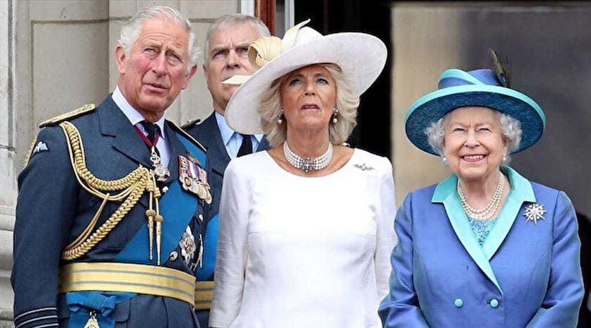 Kraliçe II Elizabeth, oğlu Prens Charles ve eşi Camilla