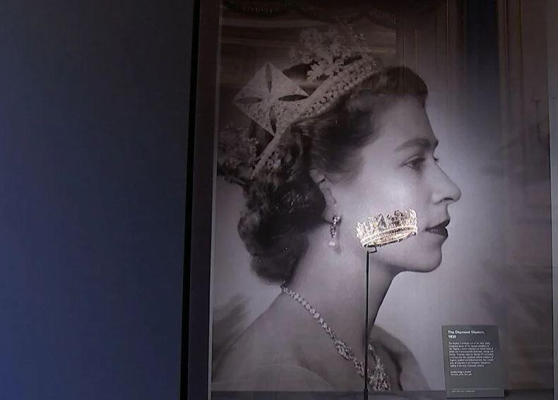 Kraliçe II. Elizabeth 70inci yılına özel sergi 