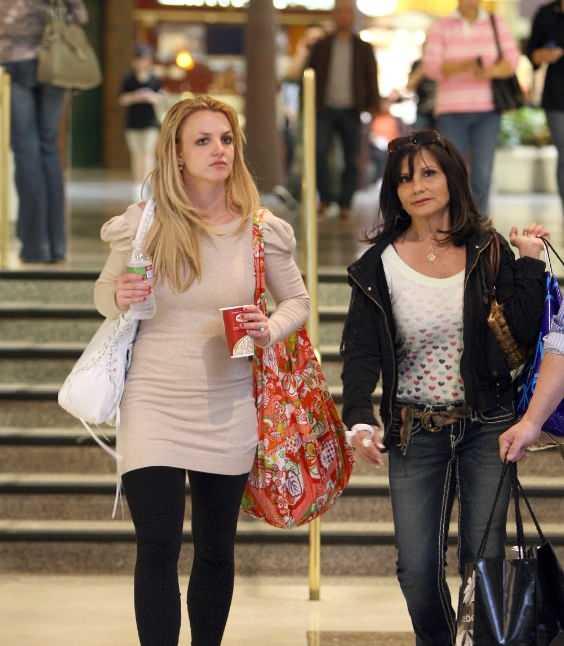 Britney Spears ve annesi