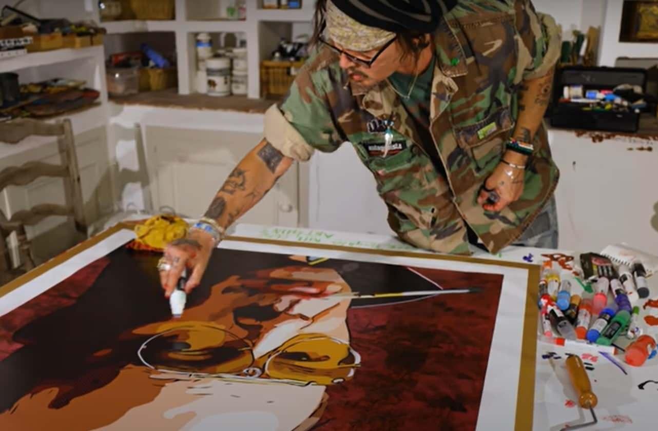 Johnny Depp kendi çizdiği portrelerden oluşan resim koleksiyonunu satışa sundu