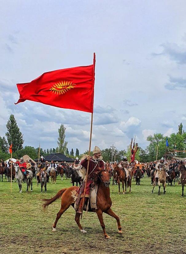 Kızgızistan Bayrağı