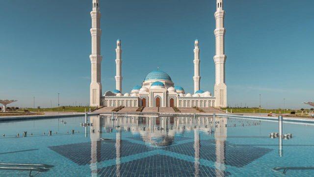 Orta Asyanın en büyük camisi Kazakistan Nur Sultan Cami