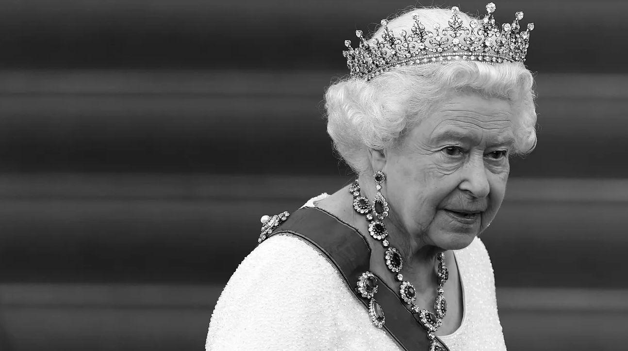 Kraliçe II. Elizabeth