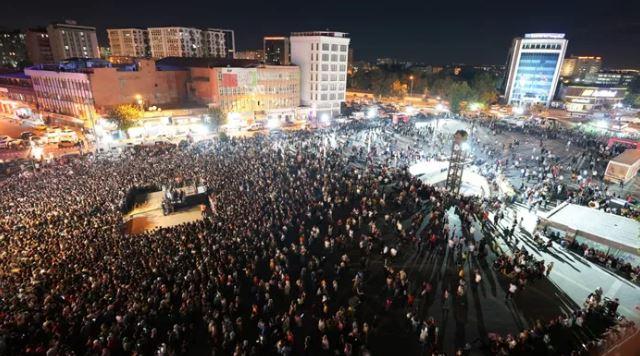 Diyarbakır Oğuzhan Koç konseri 