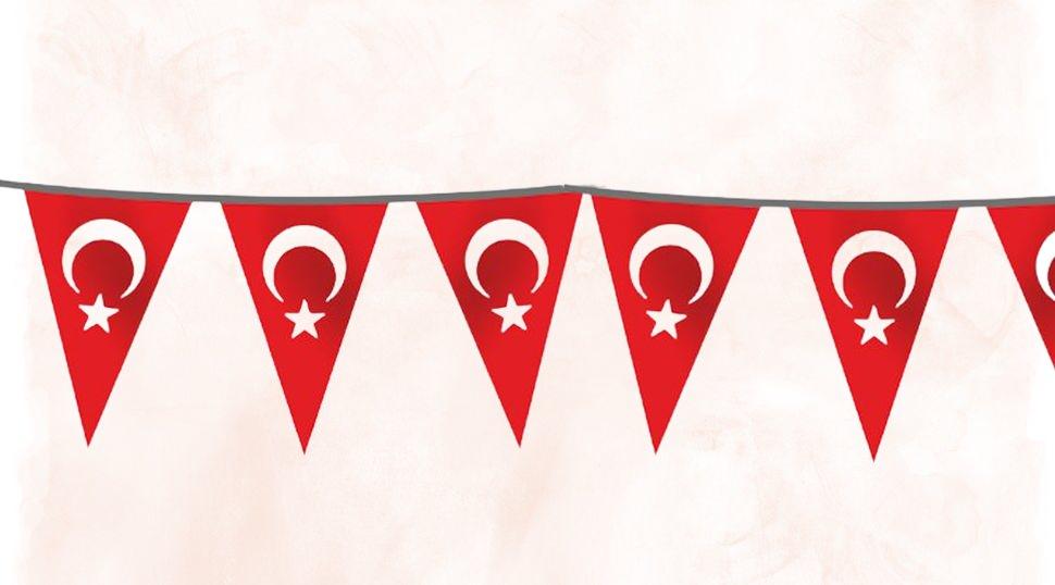 Özgüvenal İpe Dizili Süsleme Üçgen Türk Bayrağı