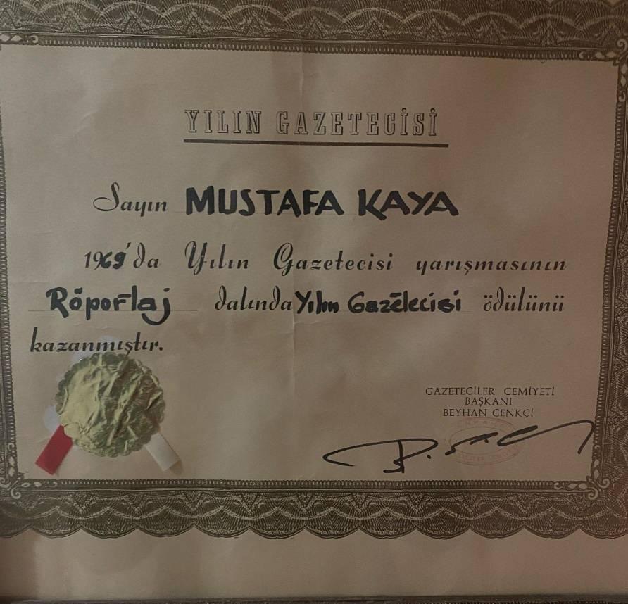 Mustafa Kaya 1969 yılında yılın gazetecisi unvanını almıştı