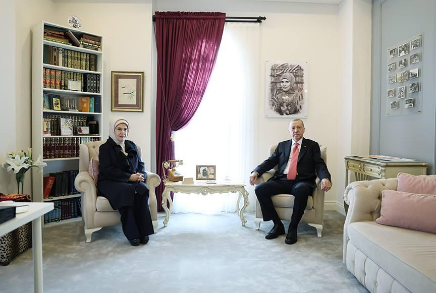 Cumhurbaşkanı Erdoğan ve Emine Erdoğan Şule Yüksel Şenler Vakfını gezdi
