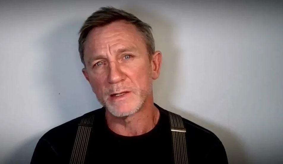 Daniel Craig dev bağış topladı