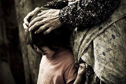 çocuklarınıza merhamet ve şefkatinizi gösterin