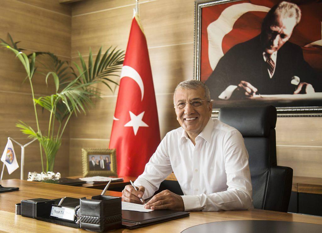 Mezitli Belediye Başkanı Neşet Tarhan