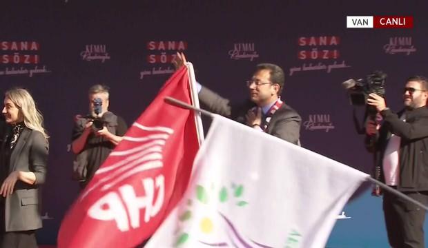 Yeşil Sol bayrakları altında Kılıçdaroğlu ve Ekrem İmamoğlu'ndan Van mitingi!  - Haber 7 GÜNCEL