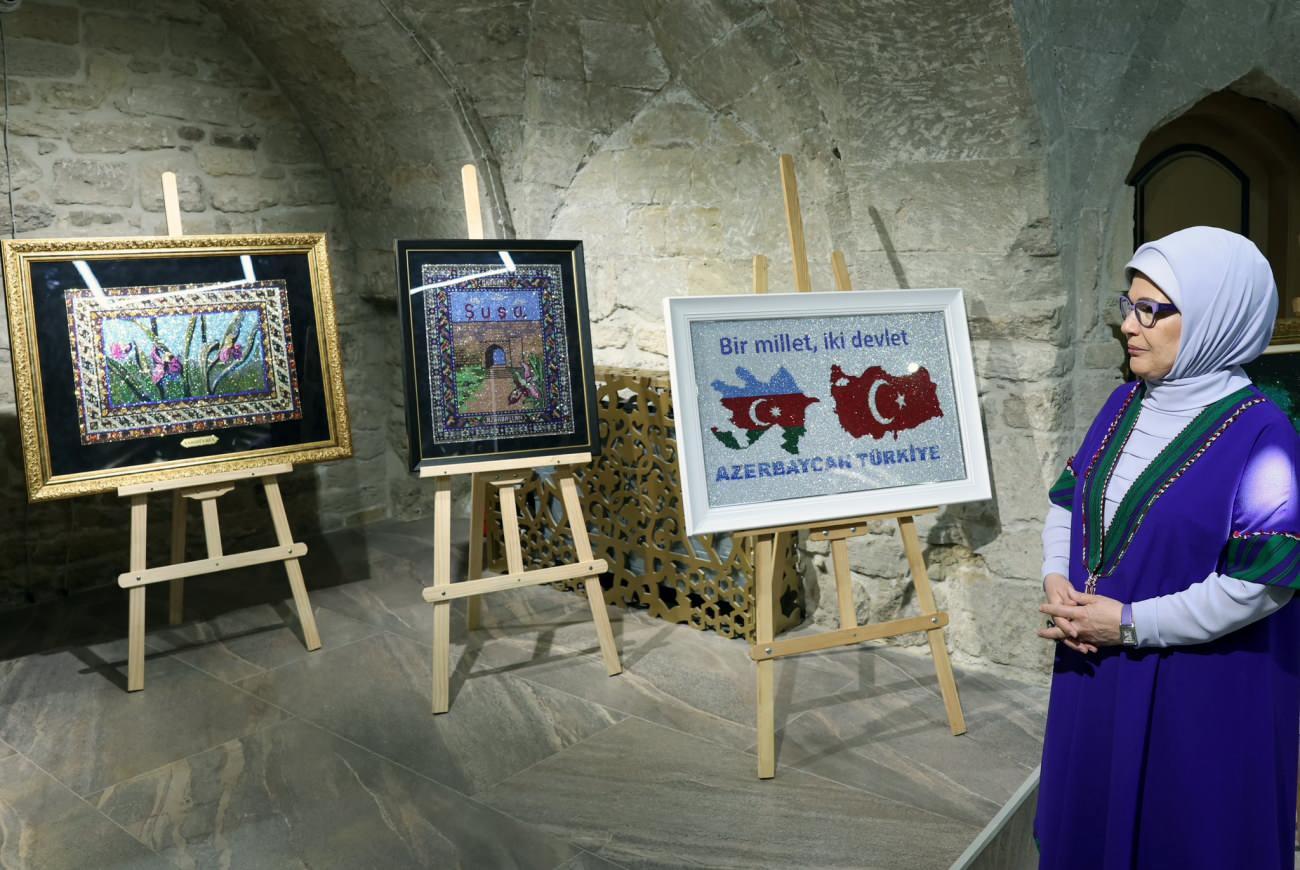 Emine Erdoğan İçerişehiri ziyaret etti