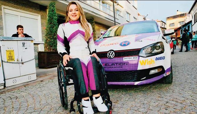 Türkiyede yarışan ilk engelli kadın pilot 