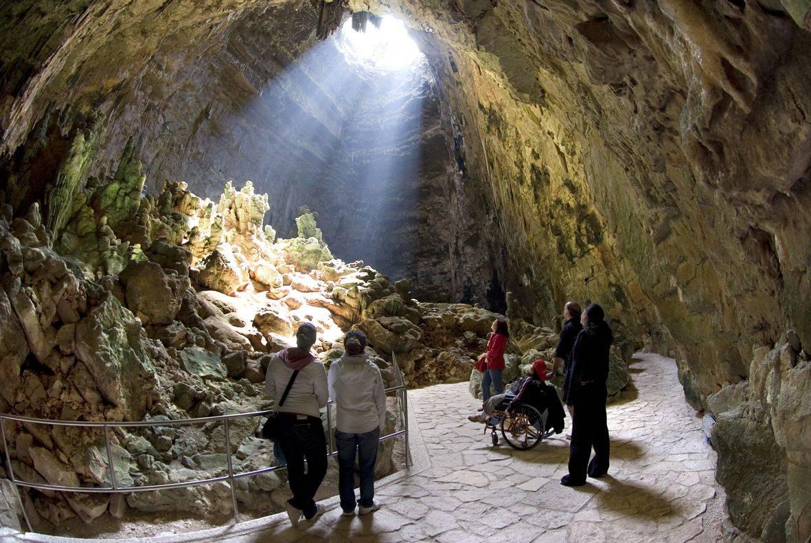 Grotte di Castellana mağaraları