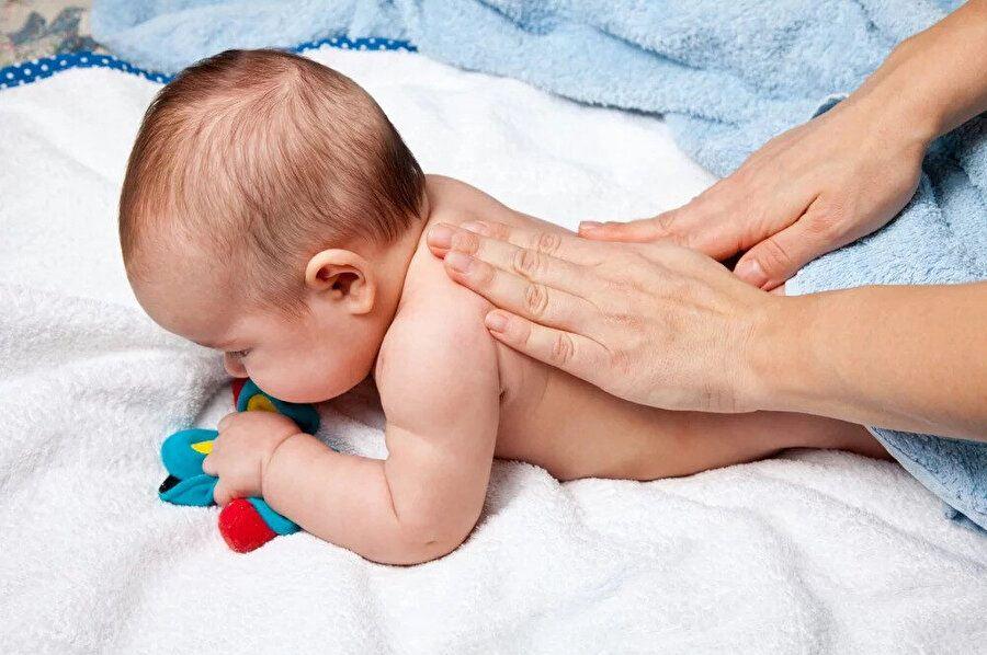 Kabız için bebeklere masaj nasıl yapılır