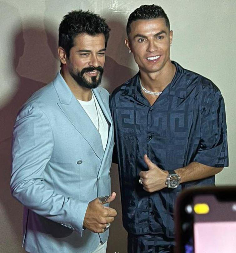 Burak Özçivit ve Ronaldo paylaşımı