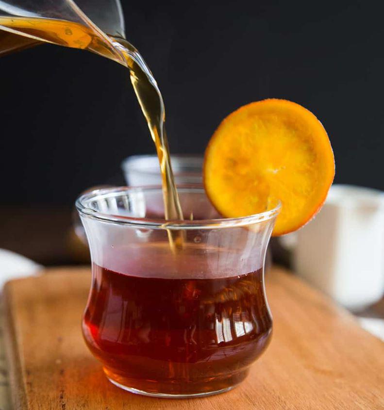 Misafirleriniz için değişik lezzet: Fesleğenli portakal çayı