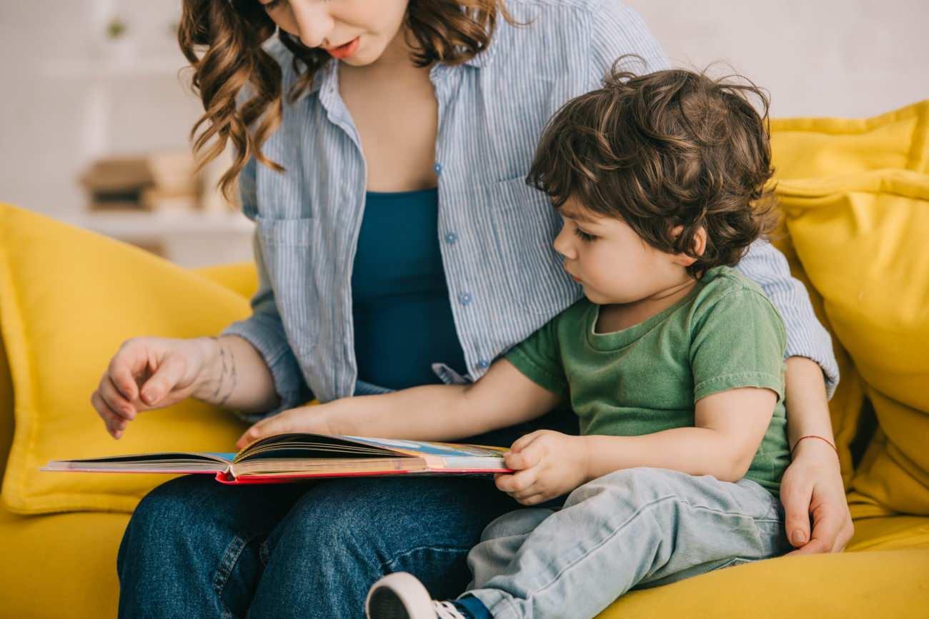 Çocuklarla kitap okuma