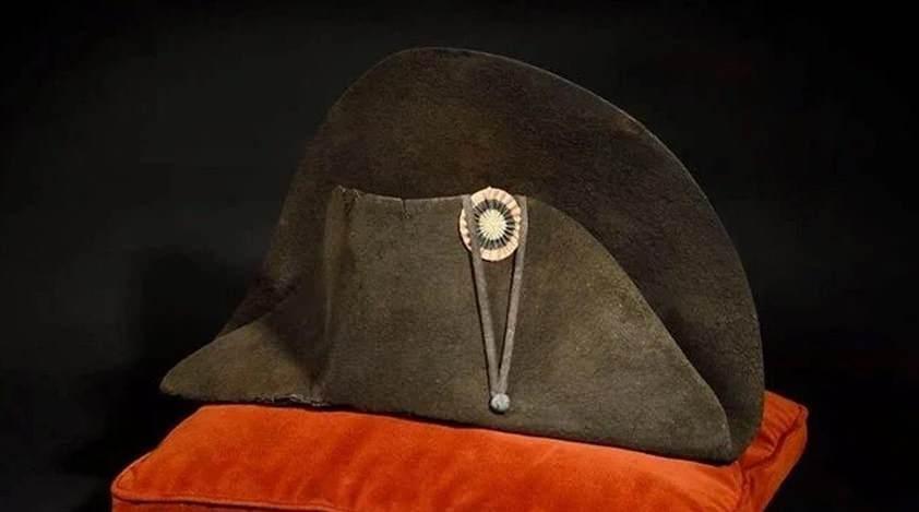 napolyonun şapkası