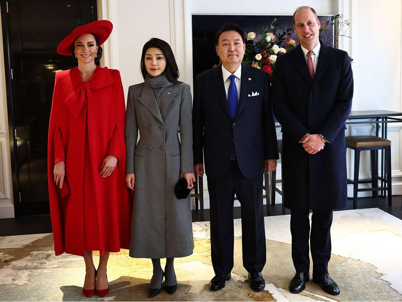 Kate Middleton ve Prens William Güney Kore Devlet Başkanı Yoon Suk Yeol ve eşi Kim Keon Hee ile birlikte